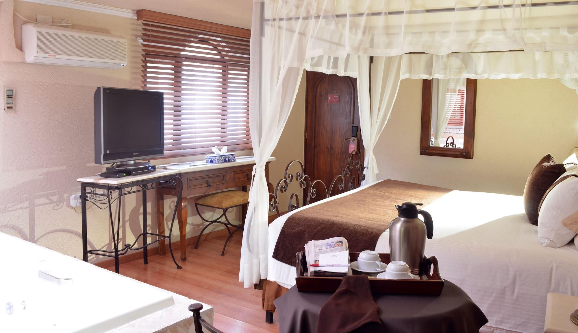 Hotel Mision Arcangel 4*