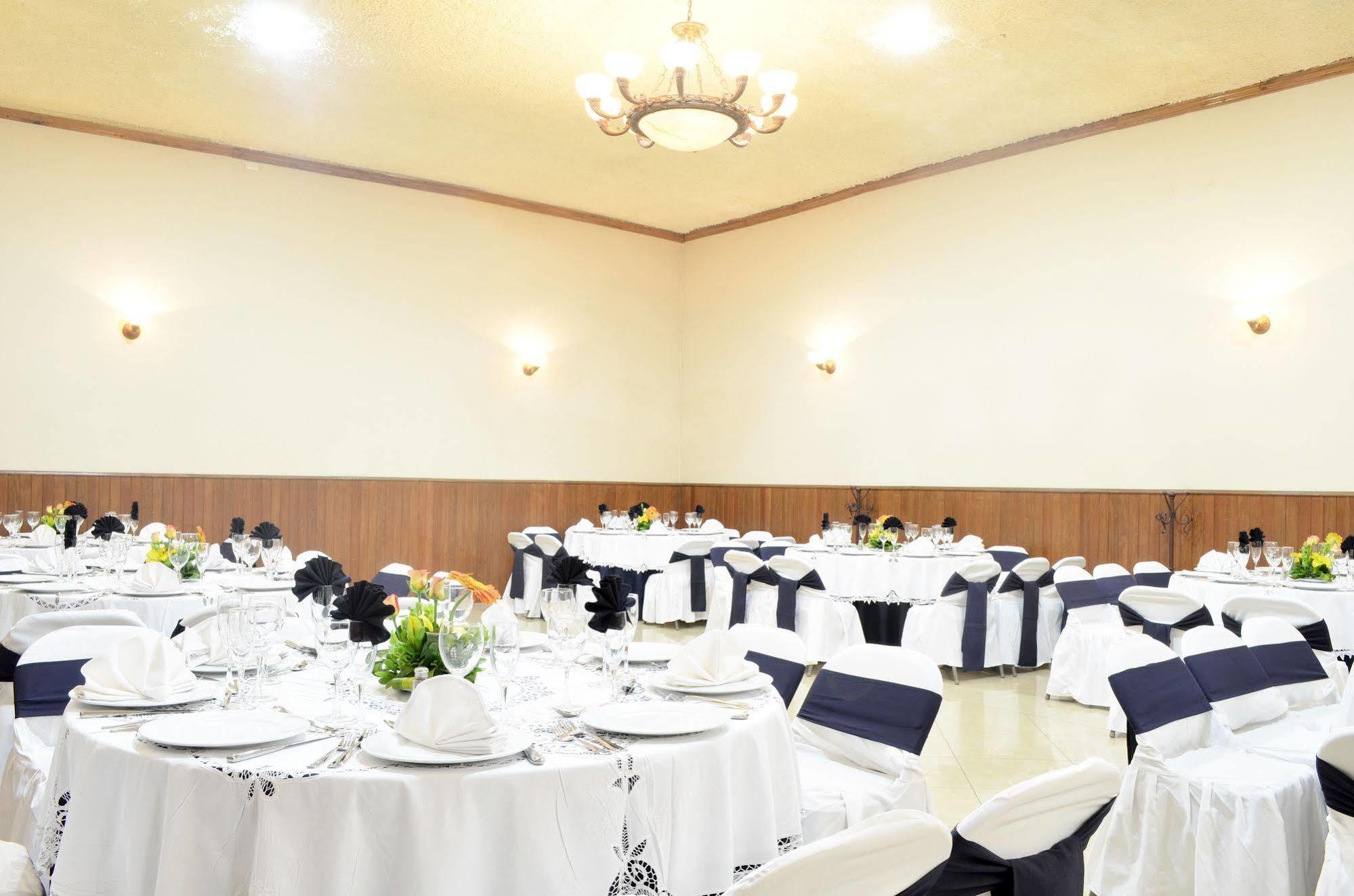Hotel Mision Arcangel 4*